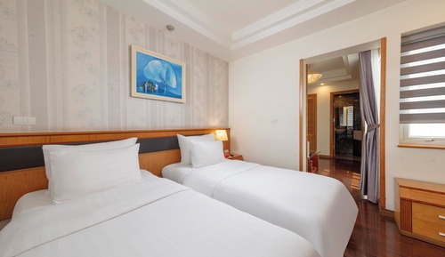 Deluxe Triple Room, Non Smoking, City View