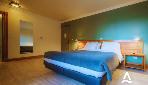 Classic Room, 1 Queen Bed, Non Smoking, Housekeeping