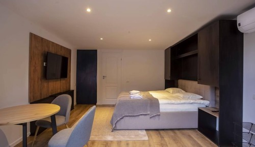 Double Room, 1 Queen Bed, Mountain View