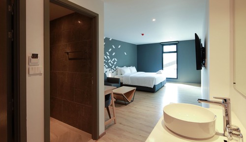 Premier Double Room, City View