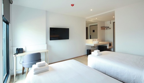 Deluxe Twin Room, City View