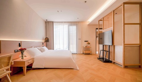 Senior Double Room, Garden View