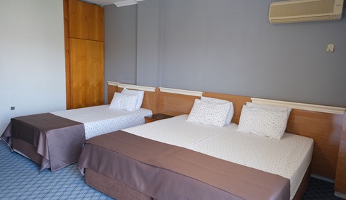 Classic Triple Room, Balcony, Garden View