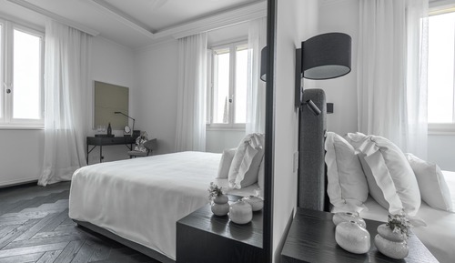 Double Room, Hill View