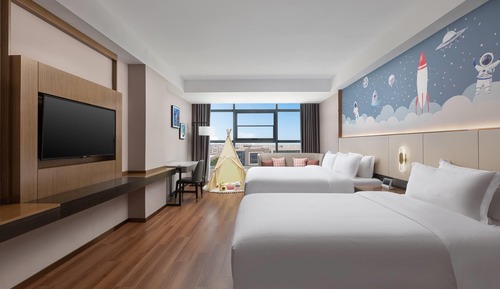 Family Room, Multiple Beds, Non Smoking (Deluxe Smart)