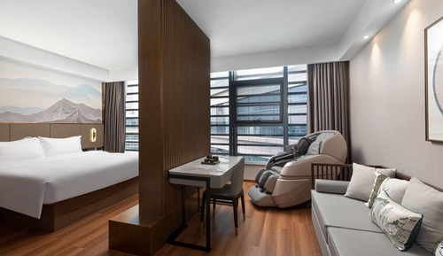 Business Room, 1 King Bed, Non Smoking (Smart)