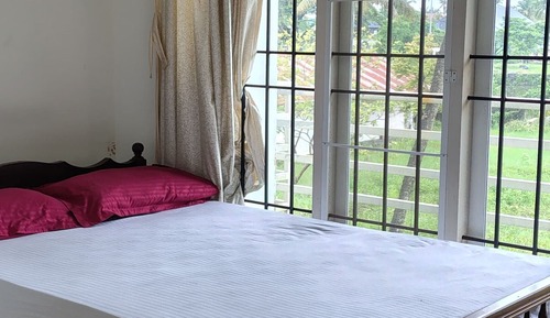 Basic Room, Balcony, Partial Lake View