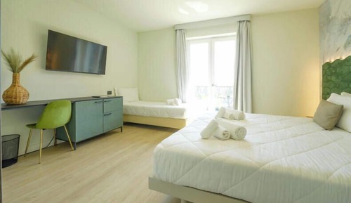 Superior Triple Room, Lake View