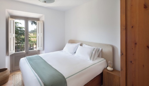 Superior Double or Twin Room, Balcony, Vineyard View