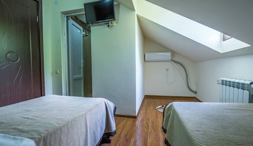 Classic Double or Twin Room, Mountain View