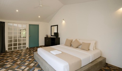 Deluxe Cottage, Balcony, Pool View