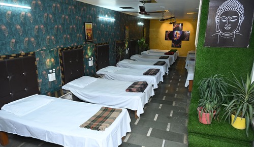 Luxury Shared Dormitory, Garden View