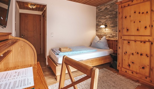 Economy Single Room, Balcony, Courtyard View