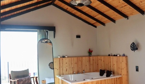 Standard Bungalow, Sea View