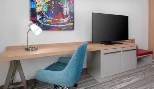 Room, 1 King Bed, Accessible (Roll-In Shower)