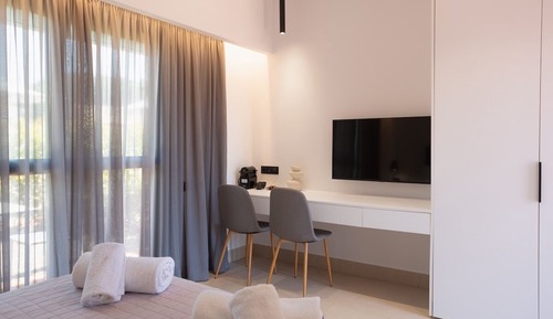 Deluxe Double or Twin Room, Pool View