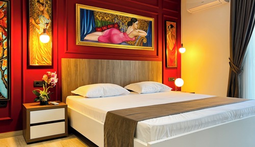 Deluxe Triple Room, City View