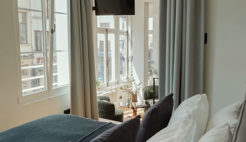 Deluxe Suite, River View