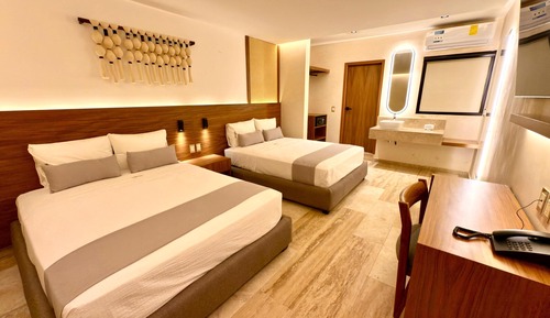 Room, 2 Queen Beds, City View