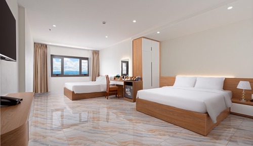 Deluxe Quadruple Room, City View