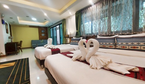 Family Triple Room, Multiple Beds, Private Bathroom, Garden View