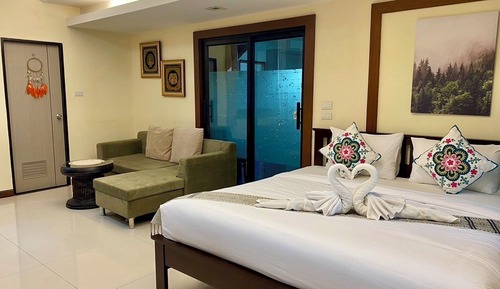 Family Apartment, Pool View