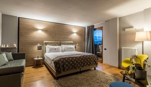 Superior Double or Twin Room, Balcony, Valley View