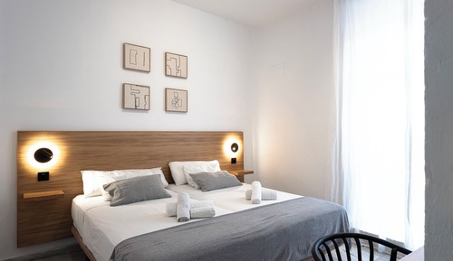 Standard Twin Room, Shared Bathroom
