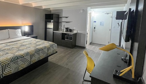 Standard Room, 2 Queen Beds, Non Smoking, Kitchen