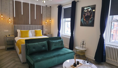 Superior Studio Suite, 1 Queen Bed with Sofa bed, City View