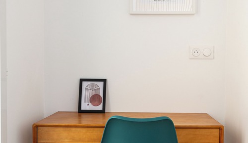 Double Room (Green)