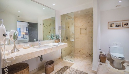 Luxury Condo, 2 Bedrooms, Garden View, Beachfront