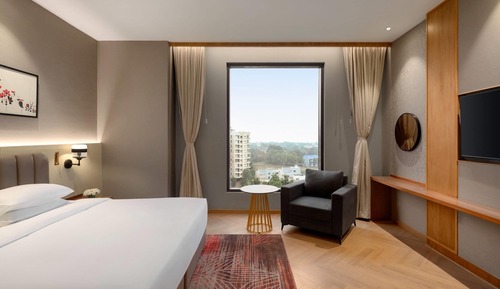 Deluxe Room, 1 King Bed