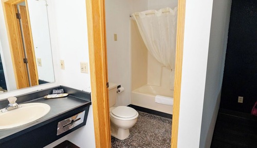 Superior Single Room, 1 King Bed, Hot Tub