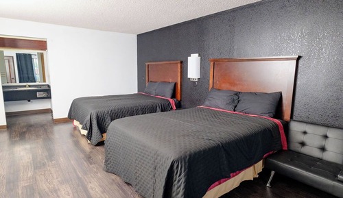 Deluxe Double Room, 2 Queen Beds, Kitchen