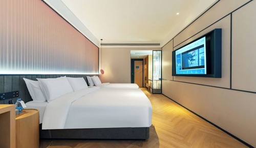 Superior Twin Room, City View