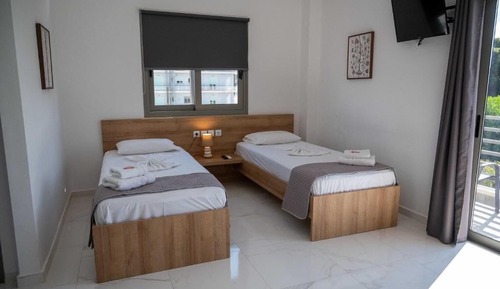 Standard Apartment, Garden View Second Floor C2