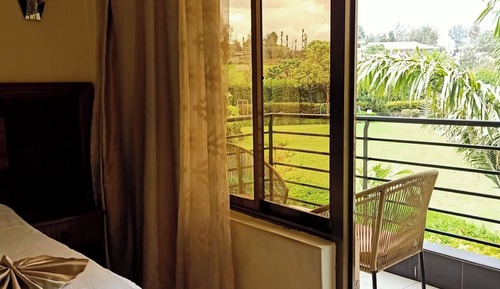 Executive Single Room, Garden View