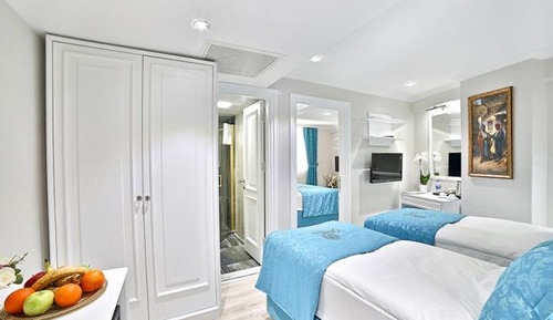 Family Room, Multiple Beds