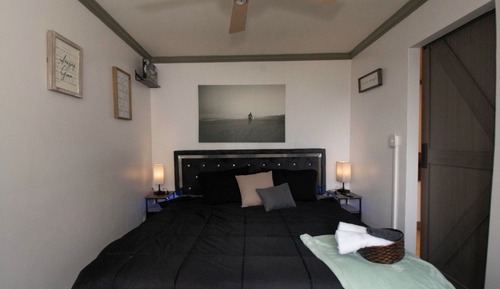 Condo, 3 Bedrooms, Private Bathroom