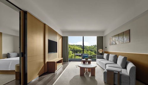 Deluxe Suite, Garden View