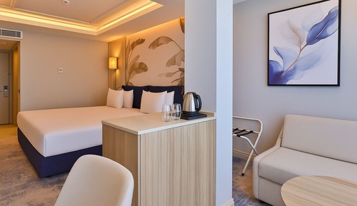 Standard Twin Room, City View