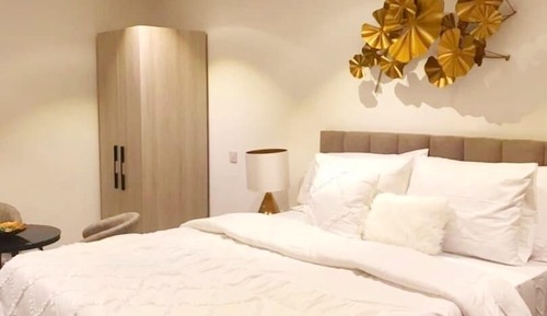Deluxe Studio, 1 Queen Bed, City View