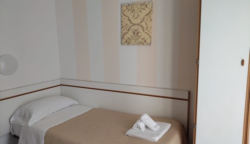 Economy Single Room
