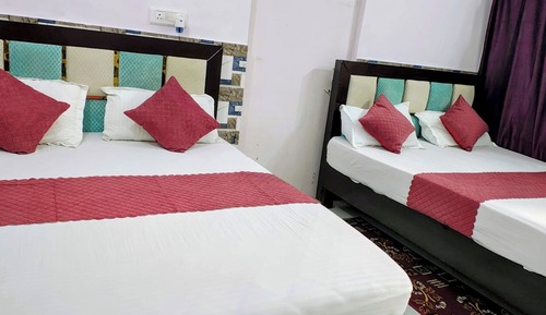 Deluxe Quadruple Room, City View