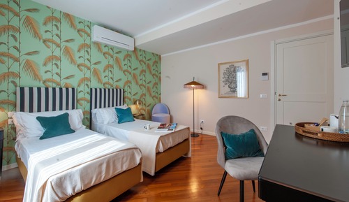 Junior Studio Suite