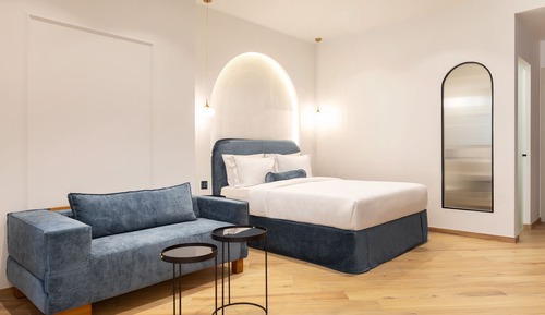 Executive Queen Room