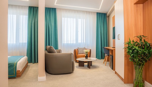 Deluxe Suite