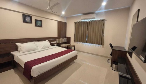 Double Room, 1 King Bed