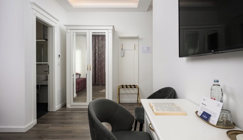 Superior Double Room, City View